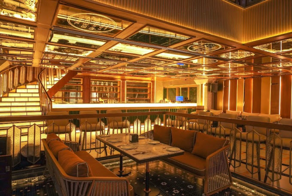 Maltt & Myths nightclub in Noida