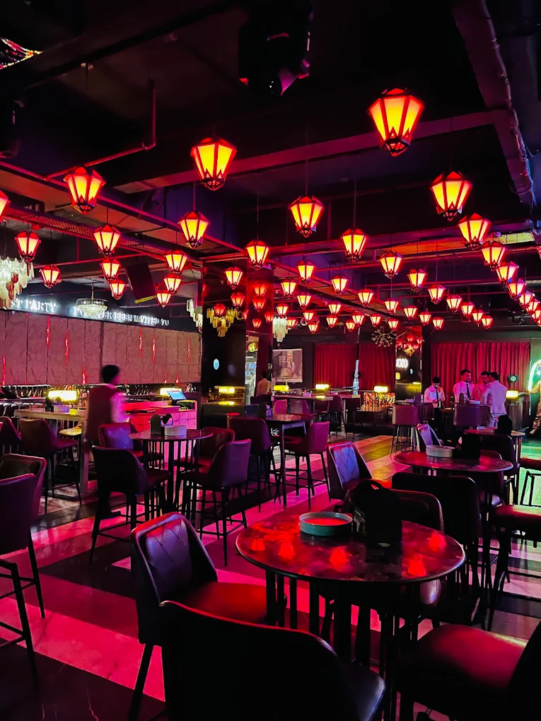Oscar nightclub in Noida